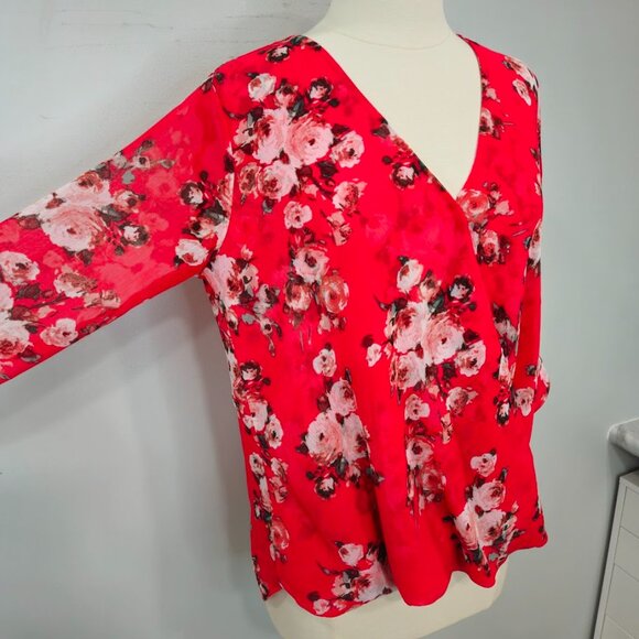 Kut From The Kloth Roll Tab Floral Red V-Neck Pink Blouse Shirt Sheer Top Small - Picture 6 of 11